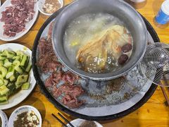 -五指山生态小黄牛(皮皮虾海鲜广场店)