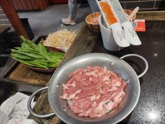 -宽板凳老灶火锅(台湾街店)