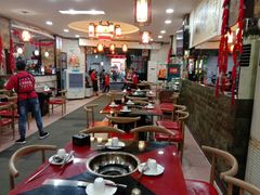 大堂-烧哥美蛙肥肠鱼火锅·十五年社区店