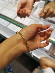 -潮宏基(万象城店)