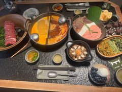 -三出山火锅(南京万象天地店)
