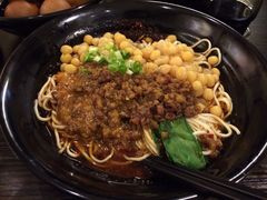 豌逗儿重庆小面-港澳烧卤馆