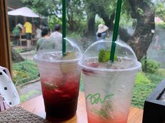 -Chom Cafe and Restaurant