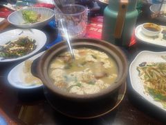 -魏铭鱼头捞饭(晋阳路店)