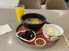 -妈妈故事米线(市府恒隆店)