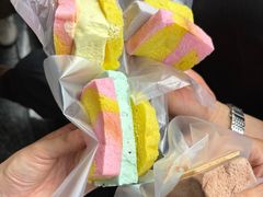 -詹爷爷乌节路街头冰淇淋