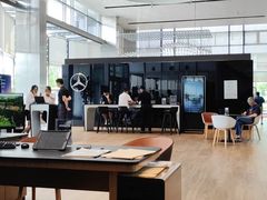 -奔驰上海利星(七宝店)