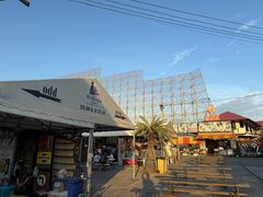 -席娜卡琳火车铁道夜市