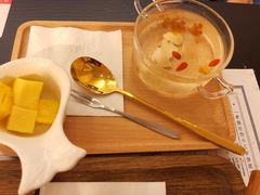 桃胶凉粉-炖物24章·顺时轻养茶(杭州大厦店)