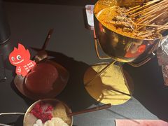 -何师烧烤·香辣蟹·川菜·30年老品牌(太古里旗舰店)