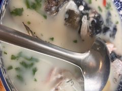 -美顺香食府鱼头老店(雪野湖店)