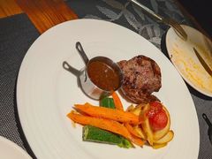 炭烤菲力牛排佐黑胡椒汁-秀·爱尔兰餐吧(上海路店)