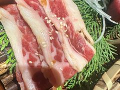 -山川小町·极番烧肉(新地假日广场店)