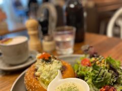 -FLOVIE FLORIST CAFE