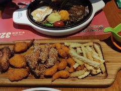 -绿茵阁西餐厅(中央广场店)