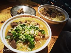 -文山荷鲜居(翠湖店)