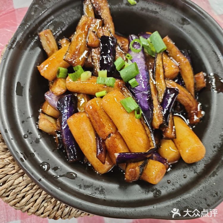 今日打卡美食小馆子——破村砂锅焗海鲜