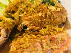 -J Daeng Seafood
