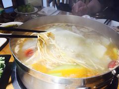 酸萝卜鸭架汤-荣波烤鸭(新世纪百货店)