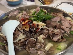 -犇逸·乐山跷脚牛肉·四川现炒(览海店)