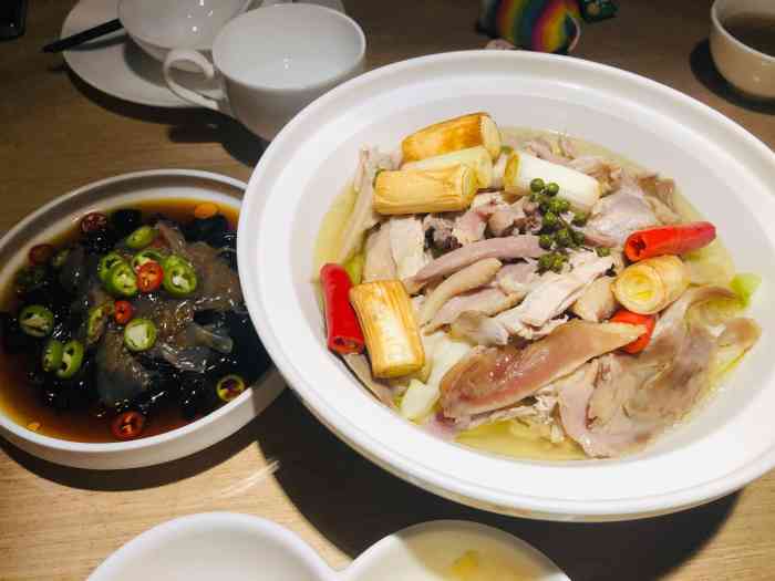 粗茶淡饭·隐庐私厨(山外山店)-"环境:整体环境非常好,很有氛围,也很