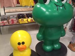 -LINE FRIENDS Garosu-gil Flagship Store