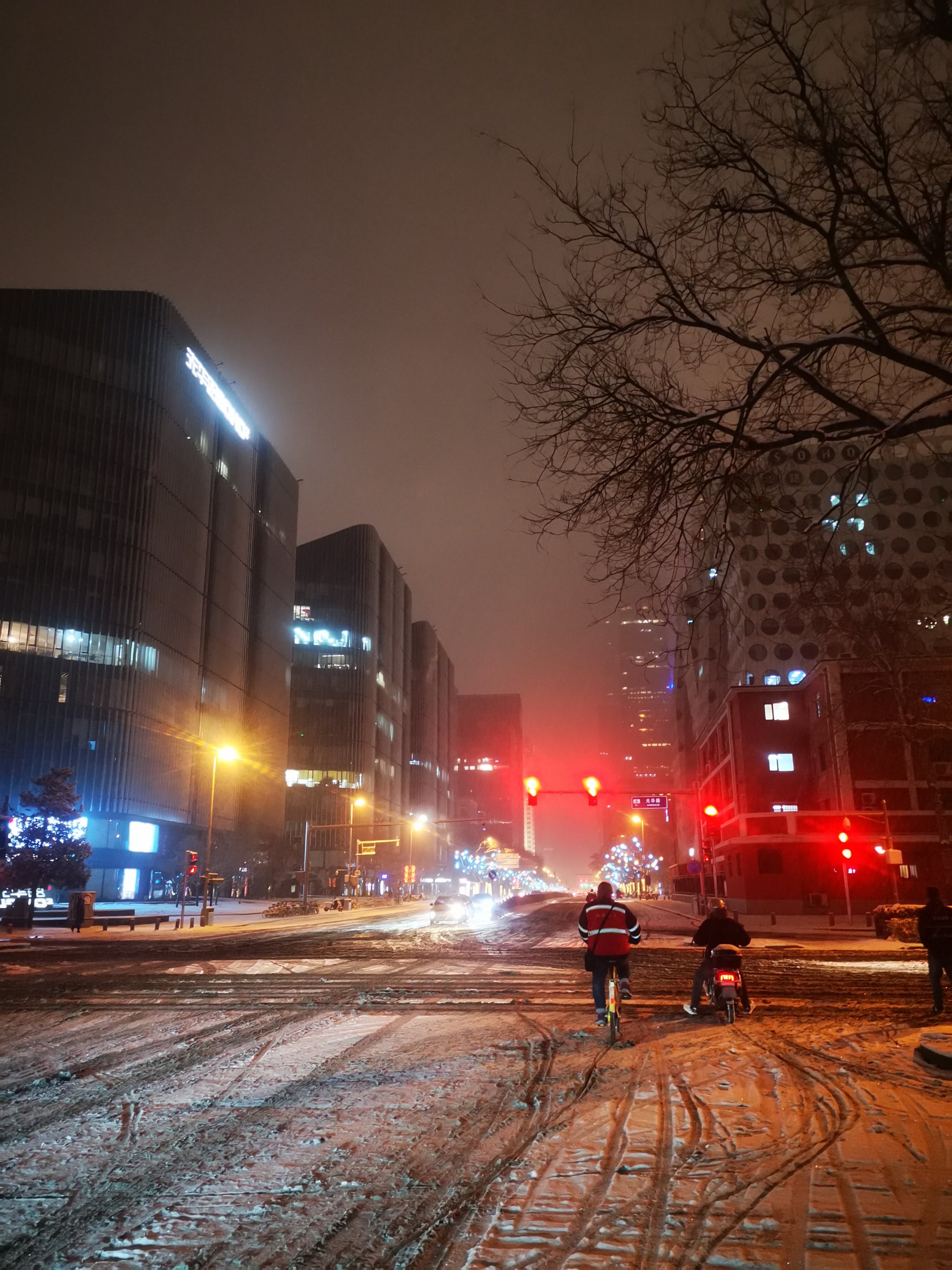 下大雪的图片夜景图片