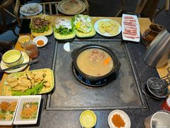 -有一锅·野生菌黑山羊腊排骨火锅(古城北门店)