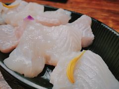 -老牌坊云南鱼豆花火锅(嵩山店)