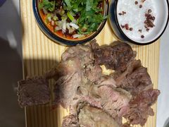 -巷子里小酒馆(繁荣路店)