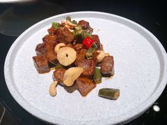 秋葵坚果牛柳粒-杭州临平万丽酒店·万丽轩中餐厅