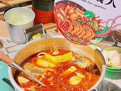 -顶上头•螺蛳粉火锅(德思勤复地星光店)