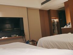 -深圳宝安体育馆希尔顿欢朋酒店