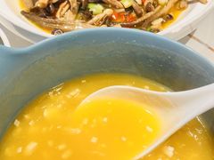 -阿瓦山寨·湘菜现炒·剁椒鱼头王(咸阳总店)