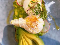 牛油果温泉蛋吐司-O'mills Sourdough Bakery&Bistro(永嘉路店)