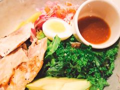三文鱼牛油果色拉-BAKER&SPICE(环贸店)