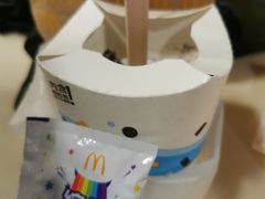 缤纷跳跳糖麦旋风-麦当劳(南京迈皋桥地铁站店)