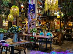 -临界音乐酒馆·小龙虾·江湖菜(华熙LIVE·鱼洞店)
