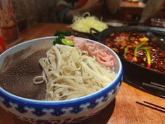 -周小明火锅(黑金冠社区店)