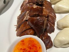 招牌苏浙樟茶鸭-苏浙汇(肇嘉浜路总店)