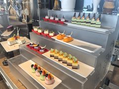 -荣誉国际酒店-云顶旋转餐厅