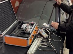 -鲨鱼皮汽车凹陷玻璃修复(静安店)