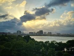 -上海滴水湖皇冠假日酒店