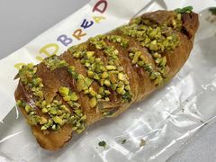 双倍开心果卷卷-慢熟面包店bud bread(孩儿巷店)
