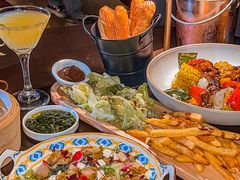 西班牙青豆配番茄松子-AZUL by FUEL蓝色·法式酒馆(琶醍店)