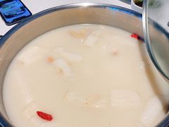 -煲王粤菜餐厅(中侨中心店)