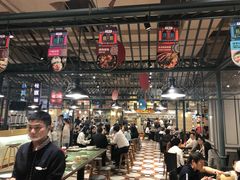 大堂-大食代美食广场(上海中心店)