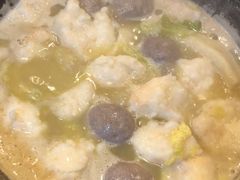 -鲜入围煮花胶鸡海鲜火锅
