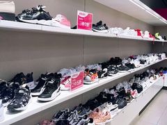 -唯品会(北京国瑞城店)