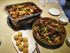 -休记光头香辣蟹干锅店(衣冠庙店)